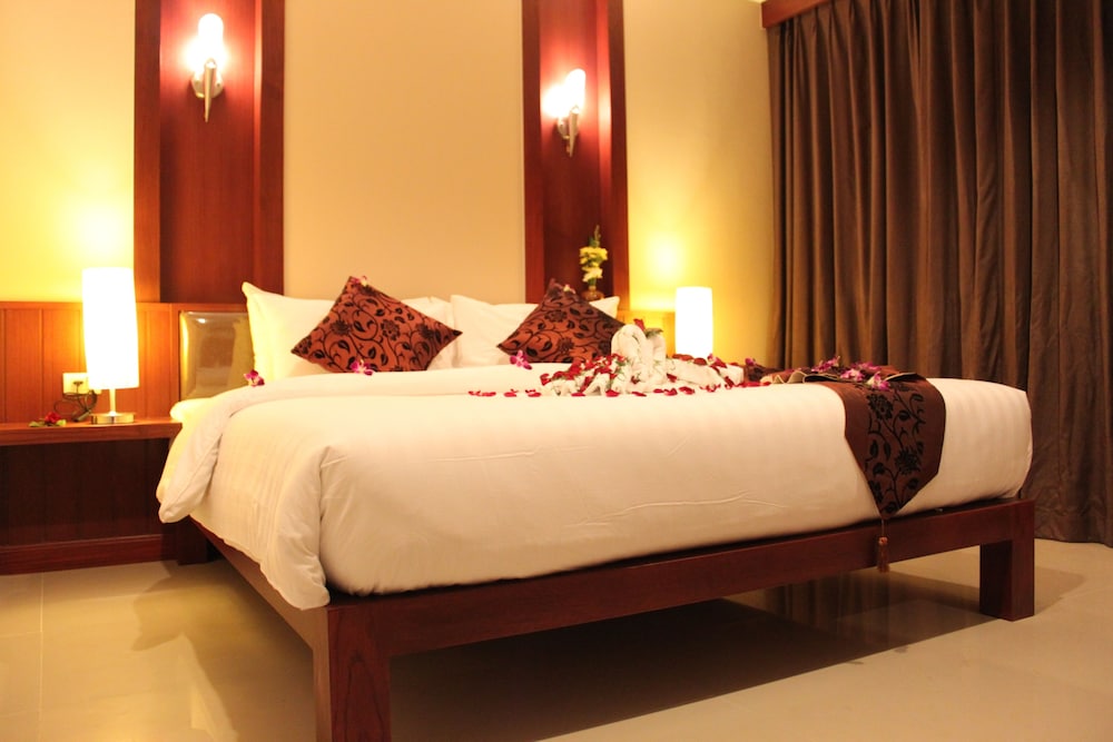 Patong Hemingways Hotel 23/44