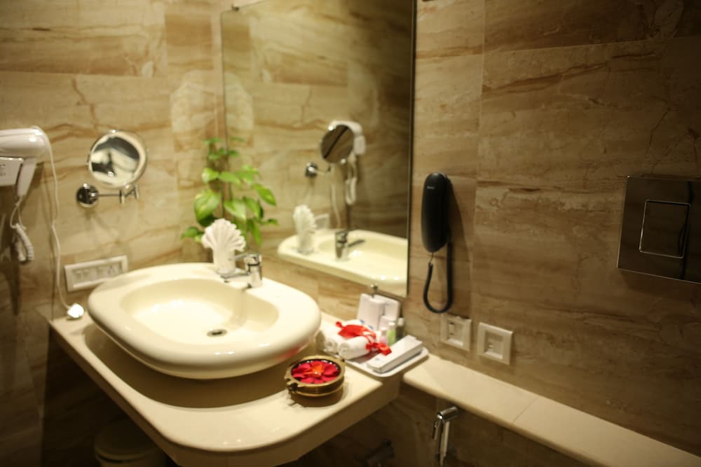 Uday Samudra Leisure Beach Hotel 51/52