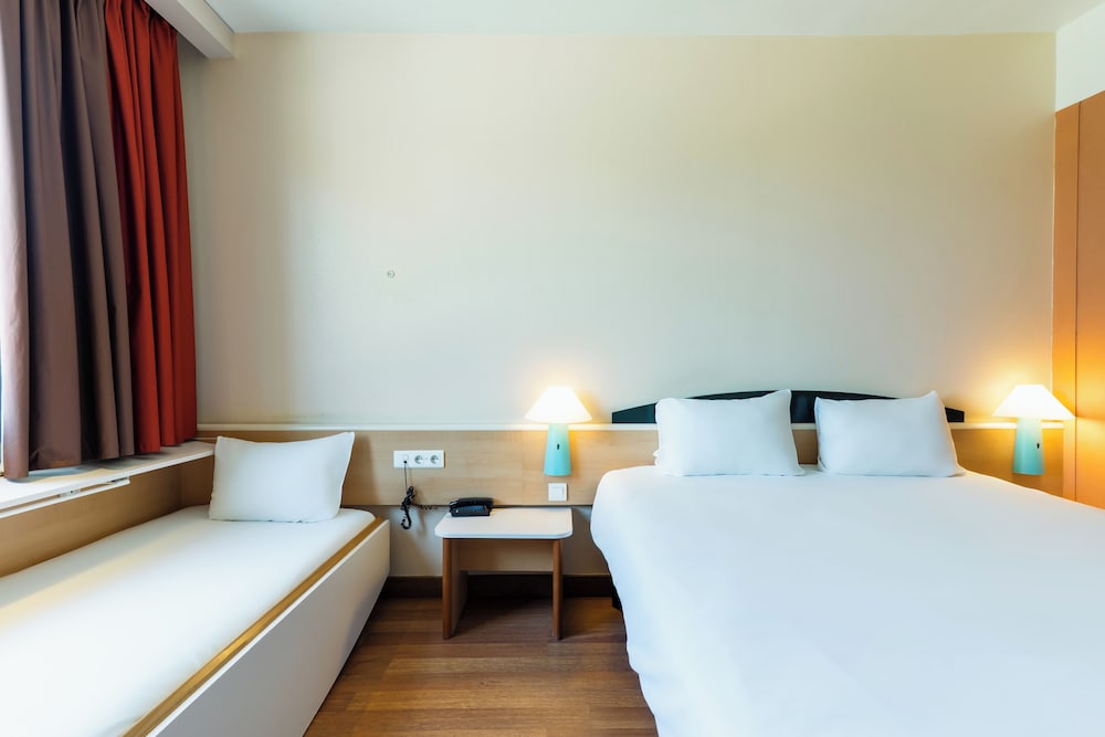 IBIS BARCELONA MOLINS DE REI 21/67