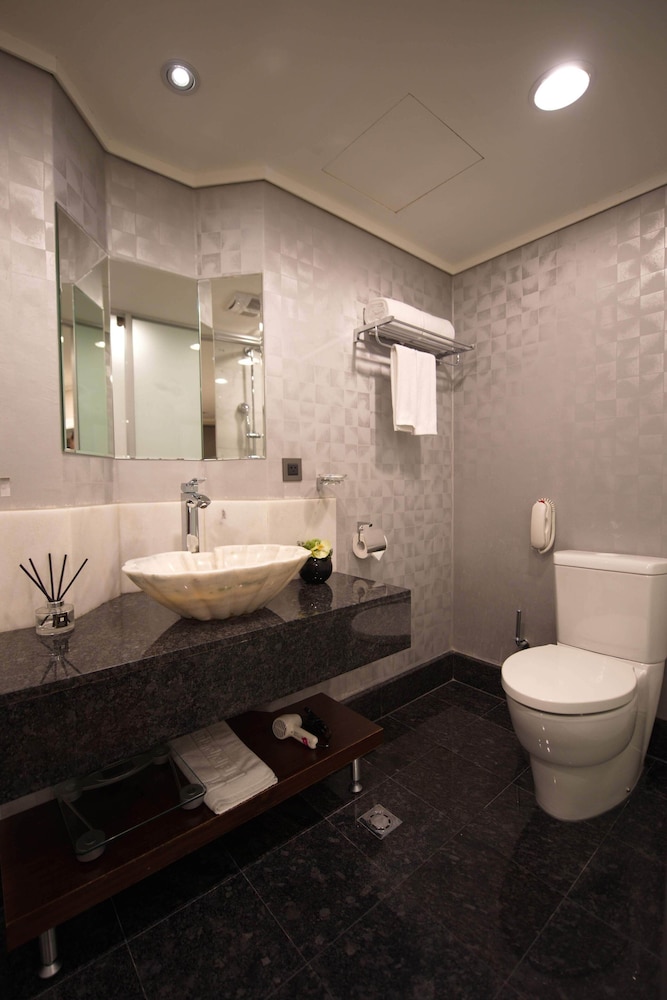 Ximen Airline Hotel 30/45