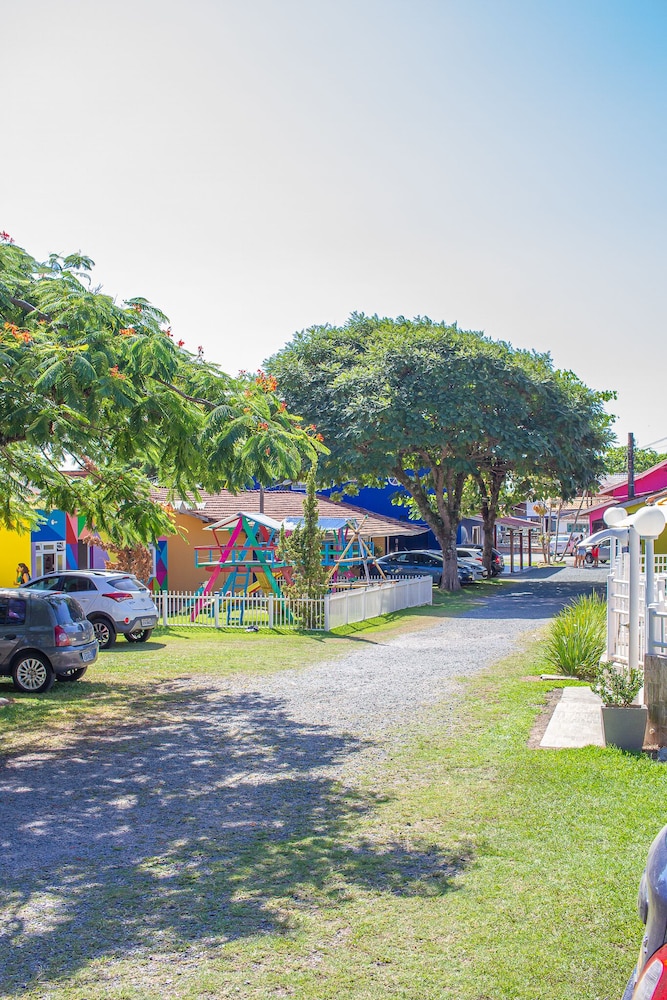 Hotel Balneario Itapocoroi 50/63