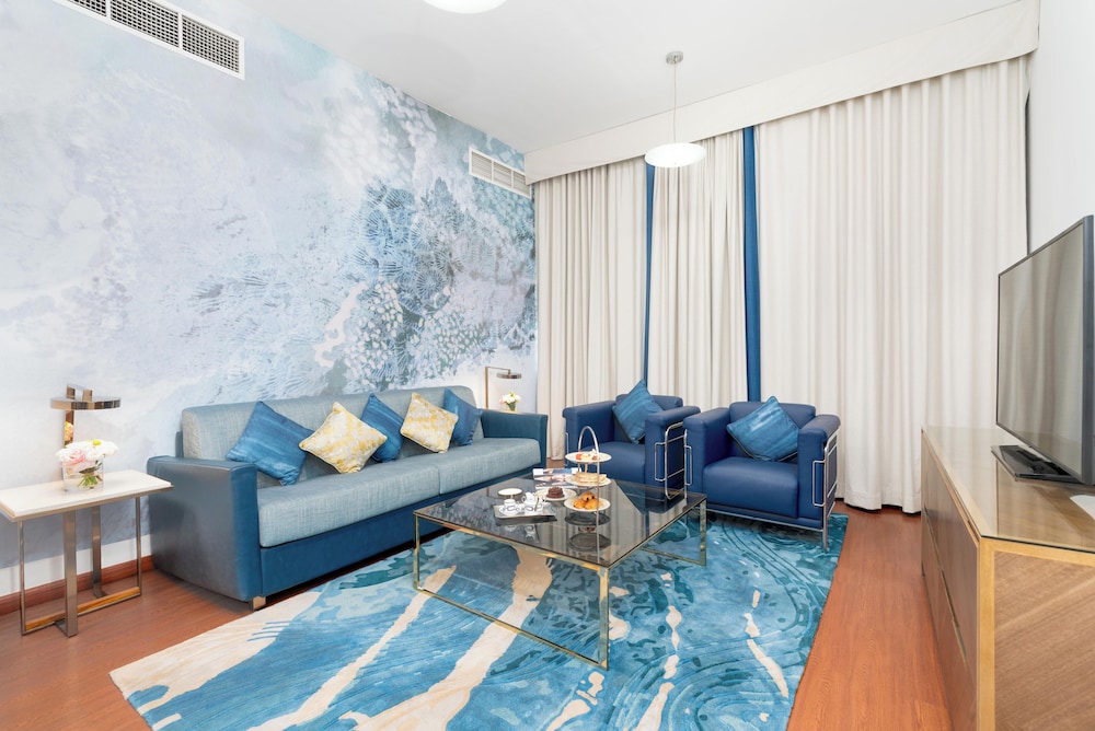 Golden Sands Hotel and Residences 40/71