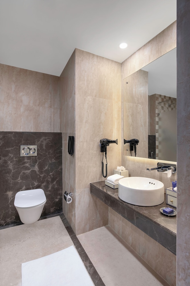Vivanta Jamshedpur, Golmuri 53/57