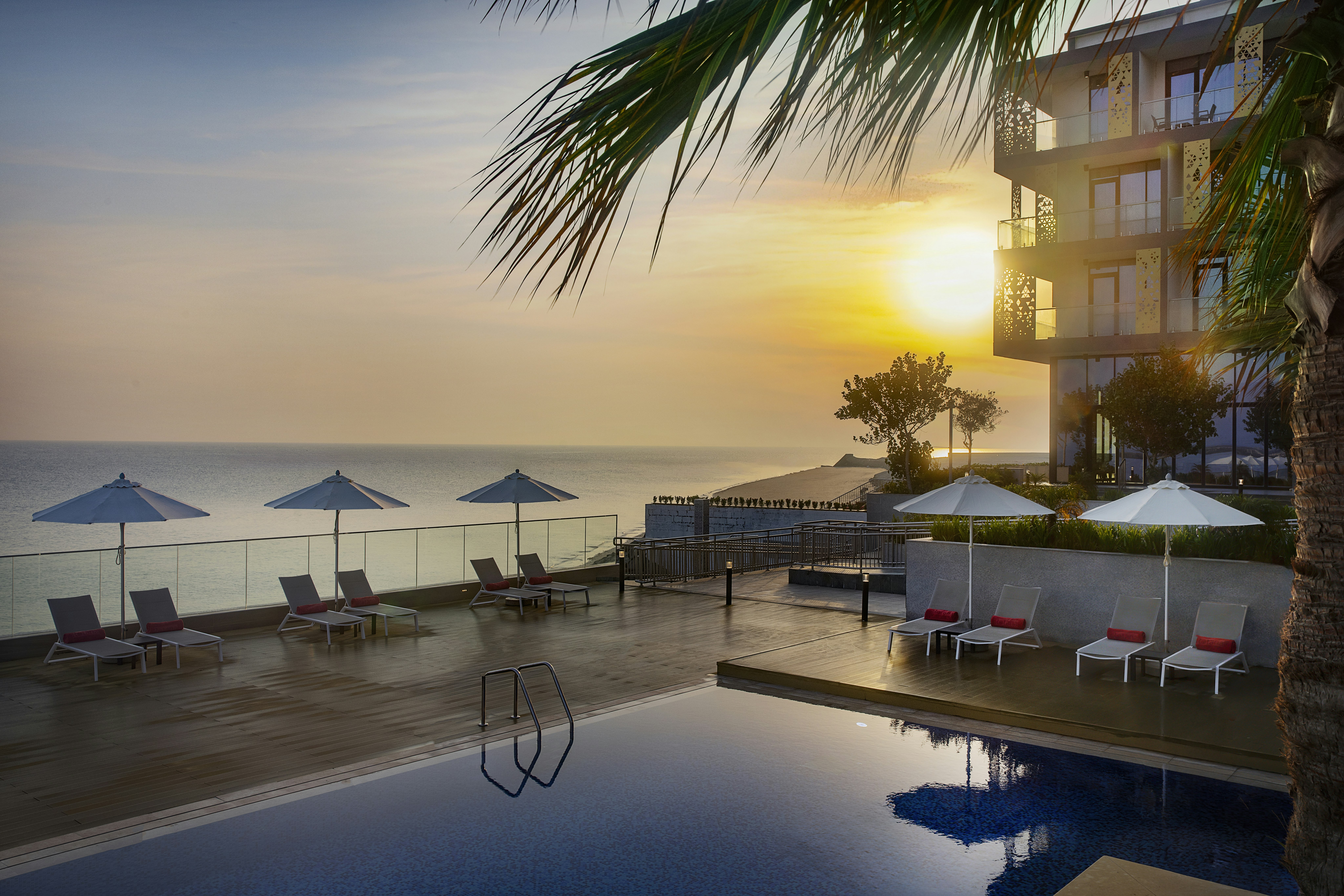 Beach Bay Hotel Mirfa, Edge by Rotana 45/48