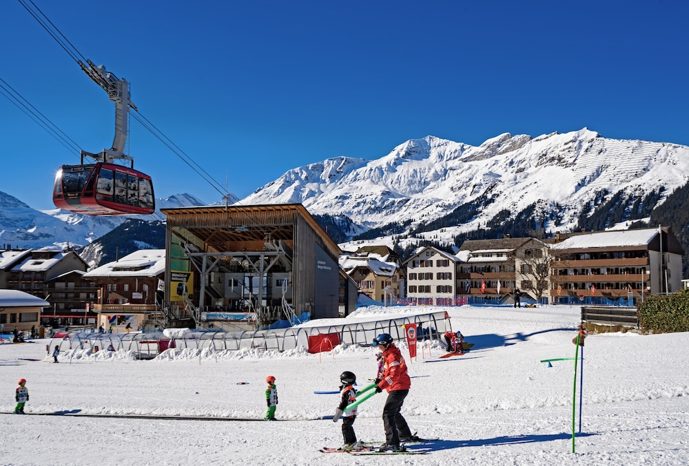 Alpine Hotel Wengen 53/59