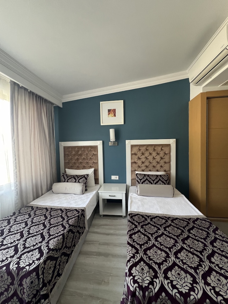 SL La Perla Hotel Kemer 10/50