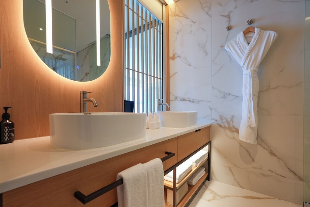 Suite, 2 King Beds, Lake and Sea View, Private Infinity Pool، Homm Marina Sokcho 3/4