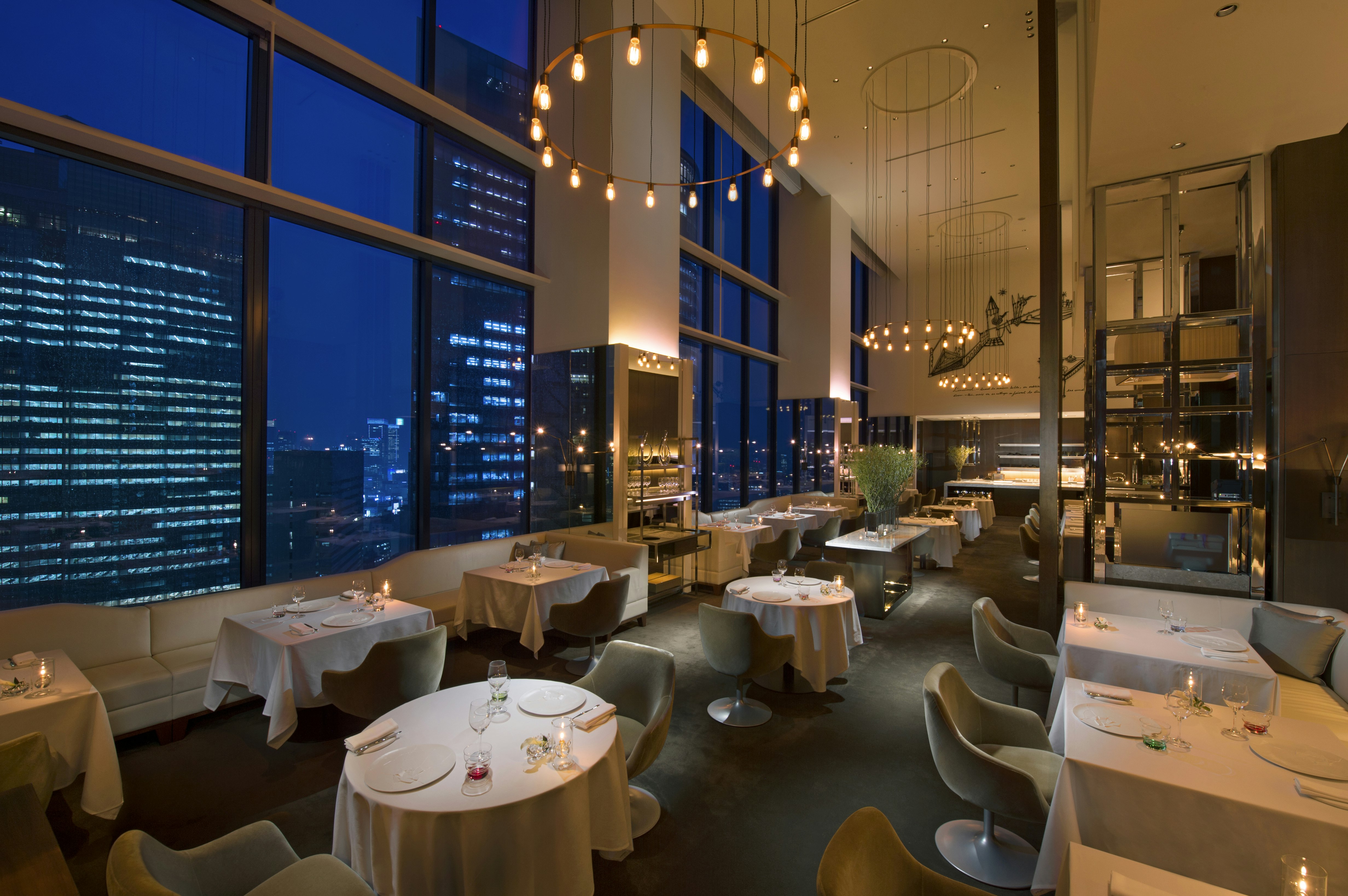 Conrad Tokyo 38/50