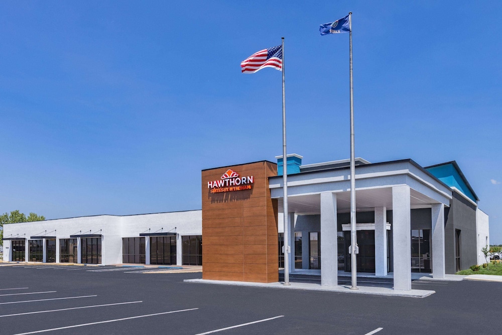 Hawthorn Suites by Wyndham Wichita Airport 4/44