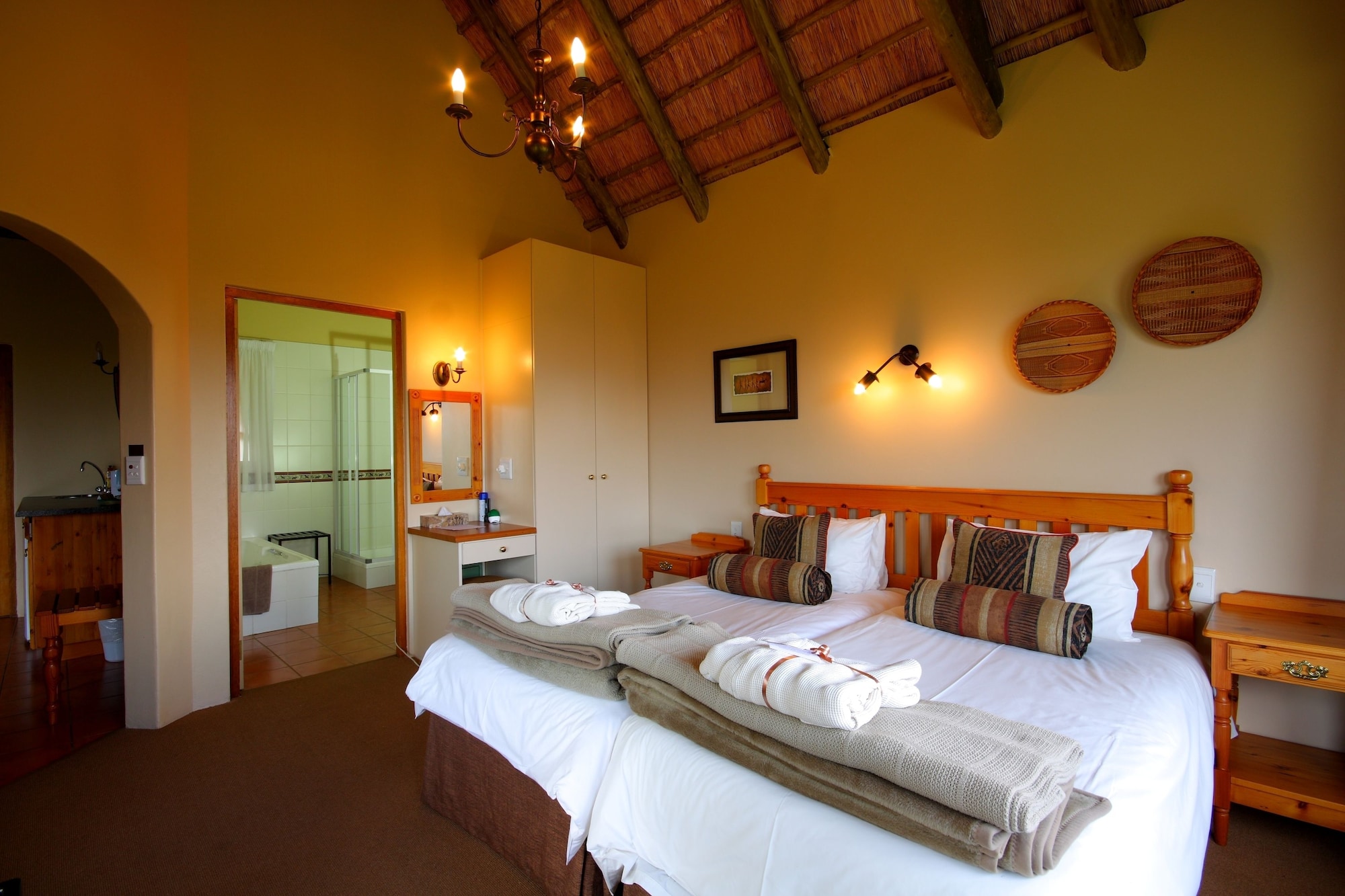 GARDEN, LUXURY, SUITE, TWIN BEDS