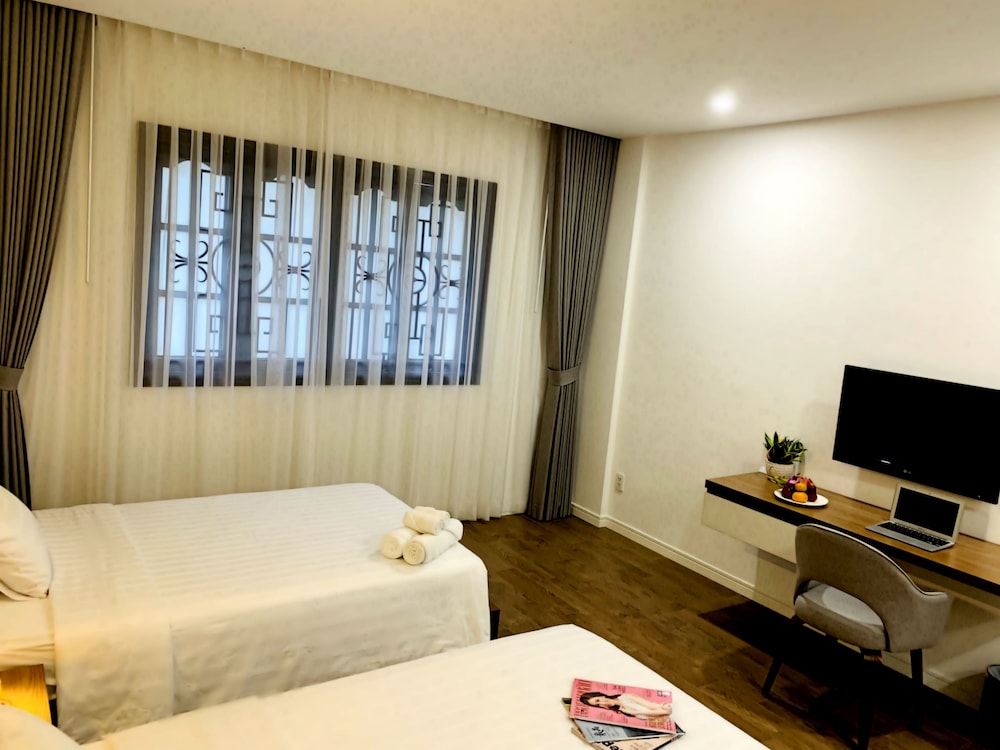 Royal Dragon Boutique Hotel 35/59