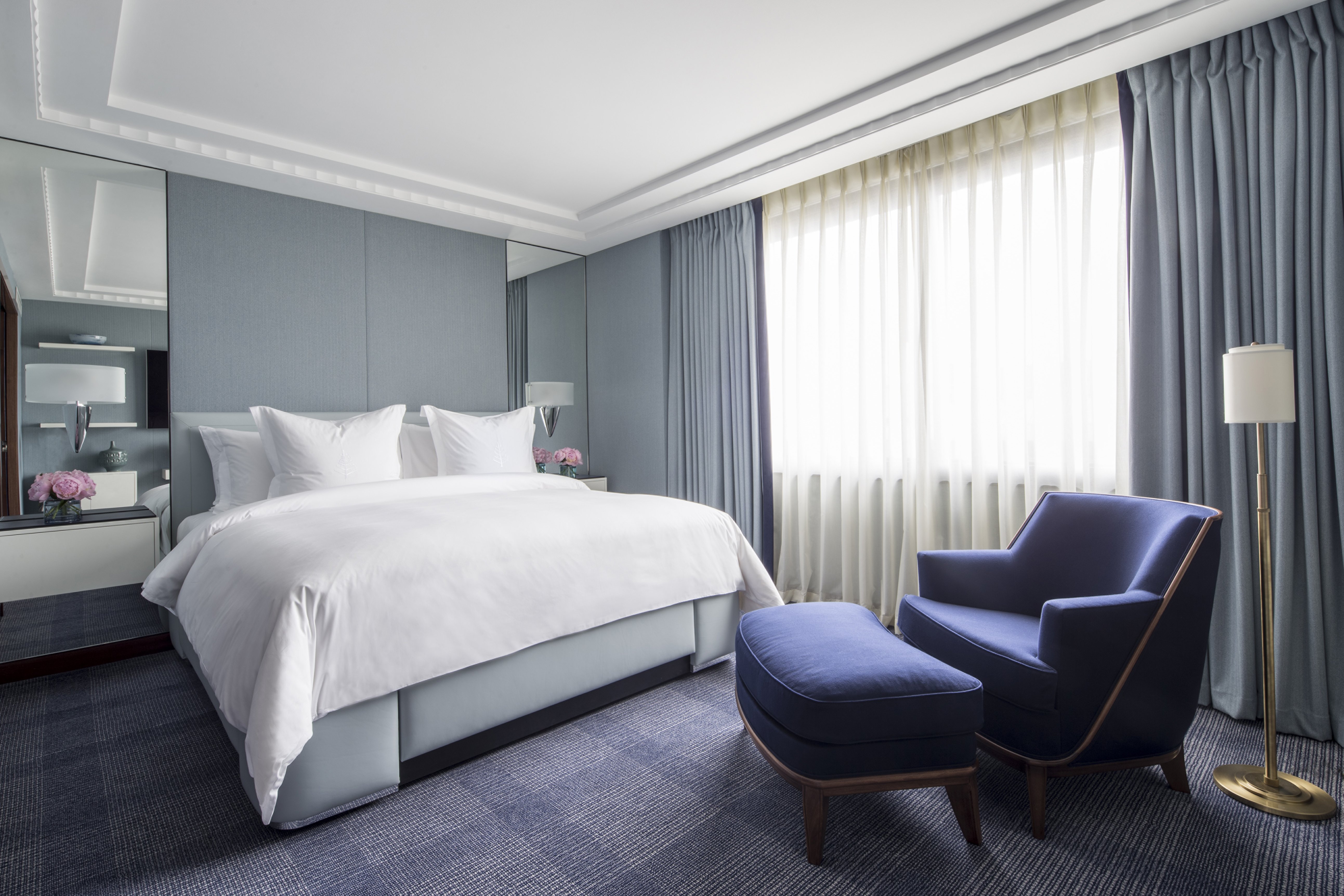 Ambassador, Suite, King Bed