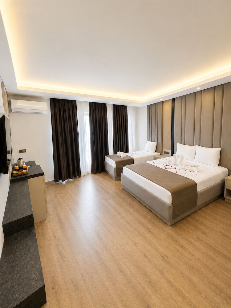 Hotel Kayalar 17/47