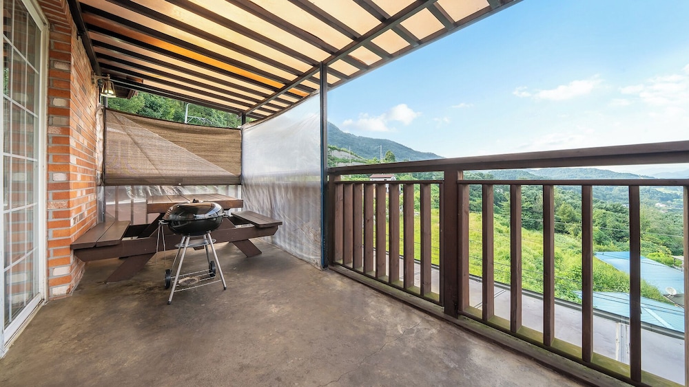 Gapyeong Botanical Pension 23/50