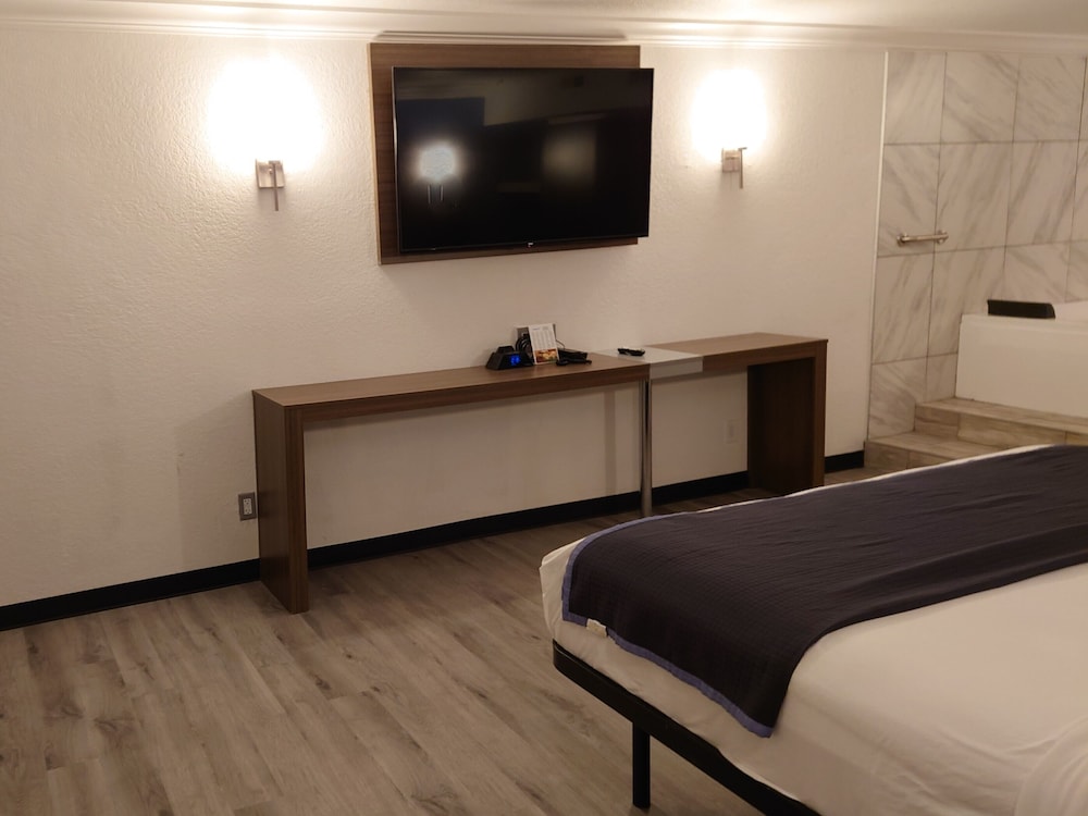 Reagan Resorts Inn 17/29