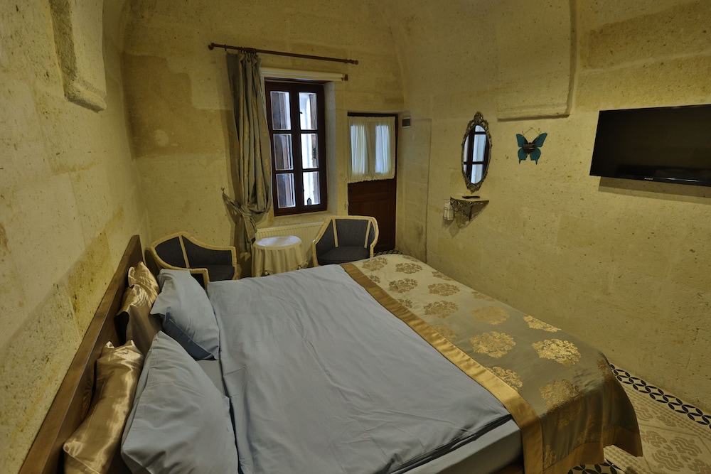 Demisos Caves The Hotel 10/50