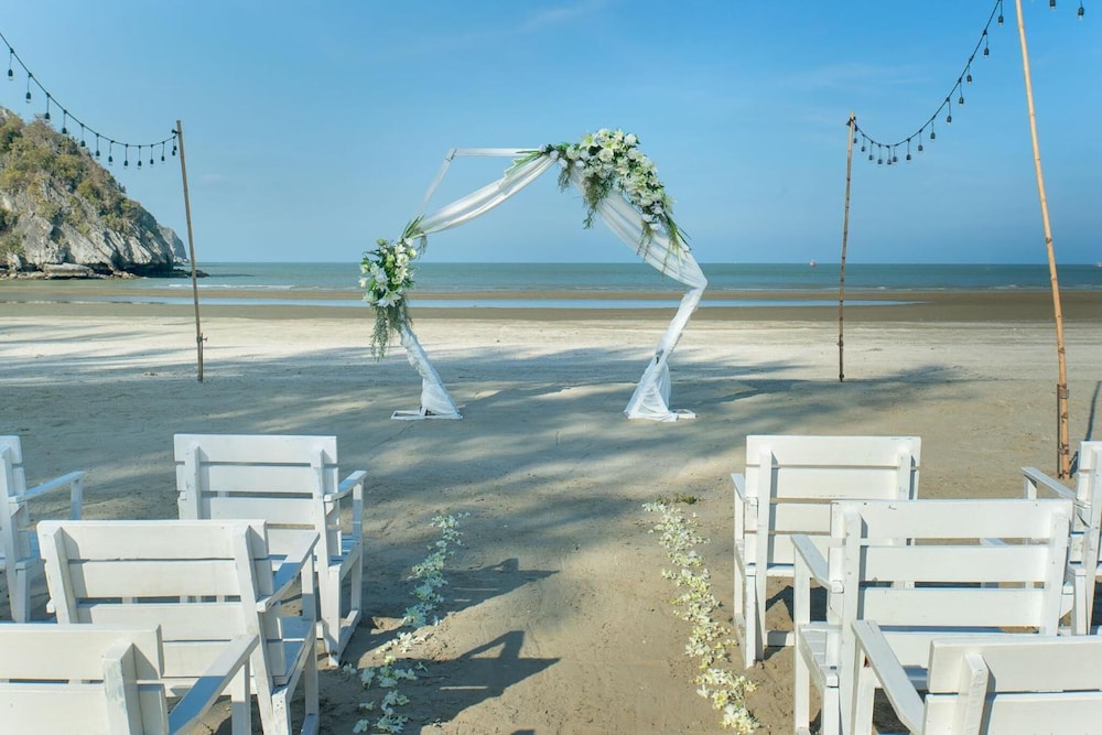 La Isla Pranburi Beach Resort 41/50