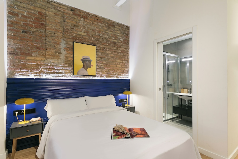 Arte Suites By Olala Homes 6/25