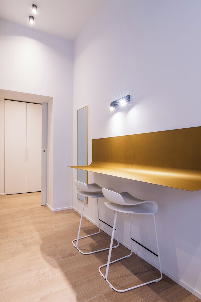 easyhomes - City Centre Suites 26/50