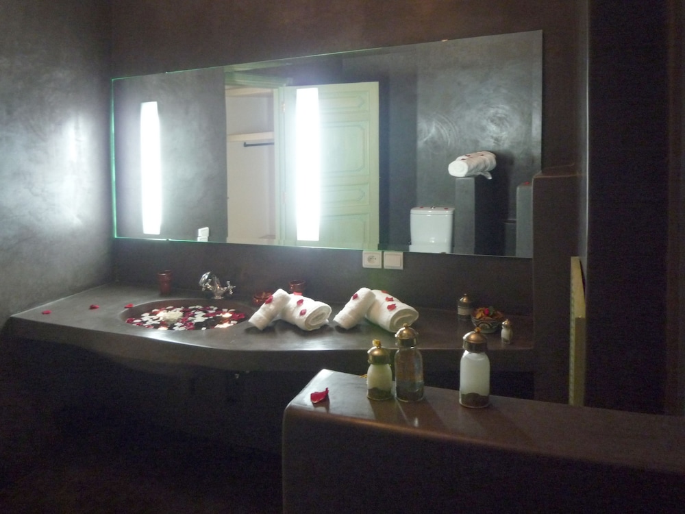 Riad Azahar 26/50