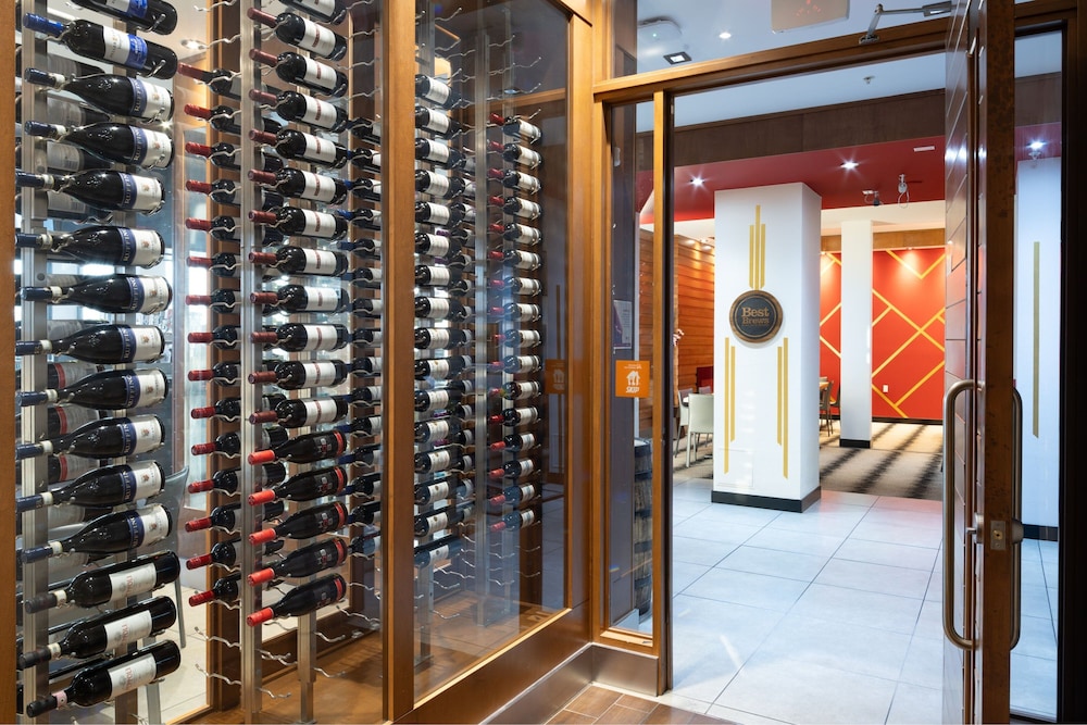 Four Points by Sheraton Edmonton International Airport 34/55