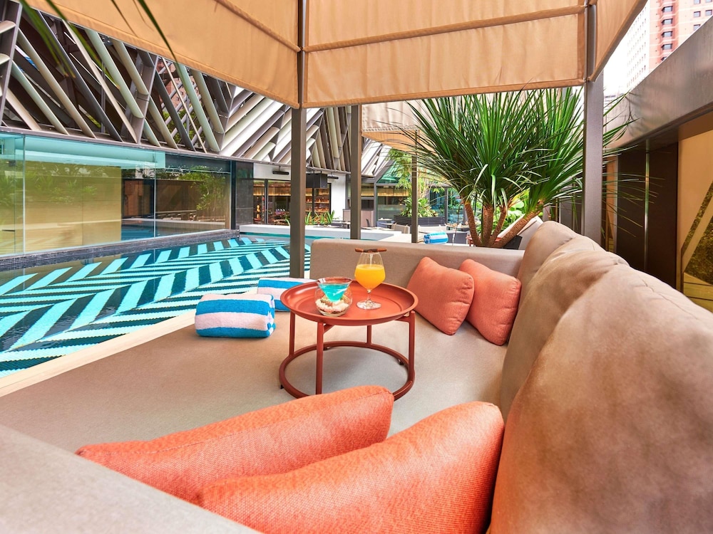 Pullman Singapore Orchard (ex Grand Park Orchard) 30/50
