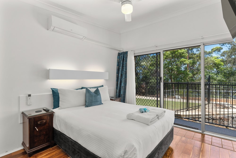 River, Suite, Queen Bed, with View