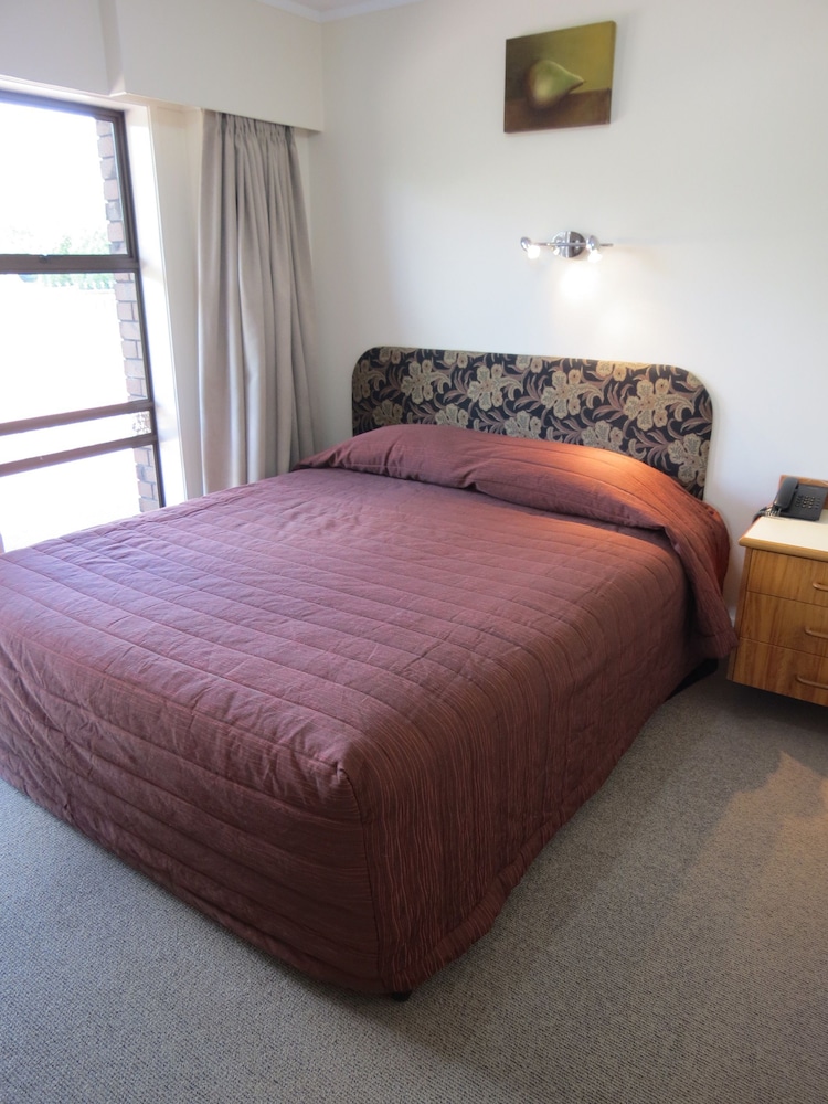 Beetham Park Motel 20/54