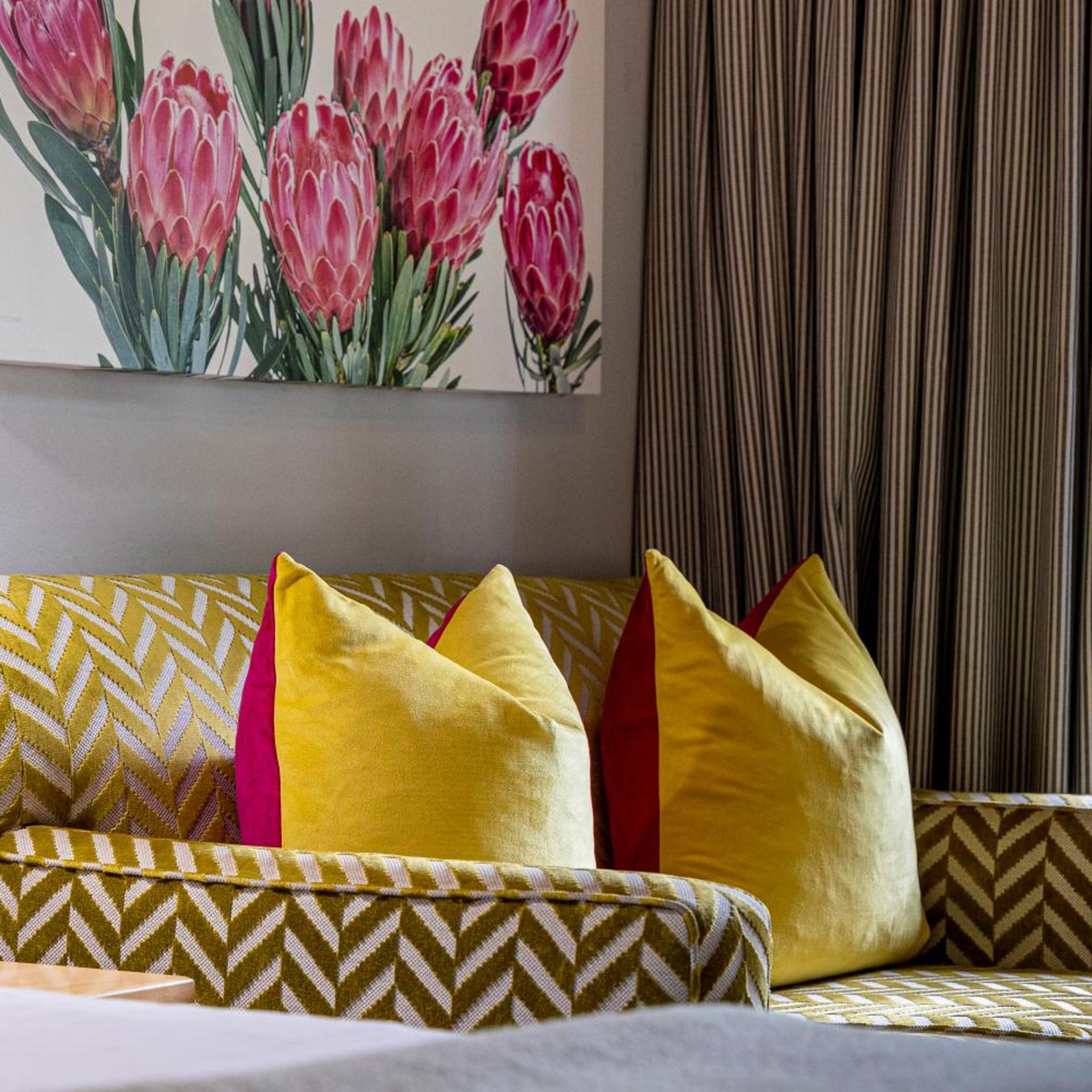 The Cavern Resort & Spa 16/50