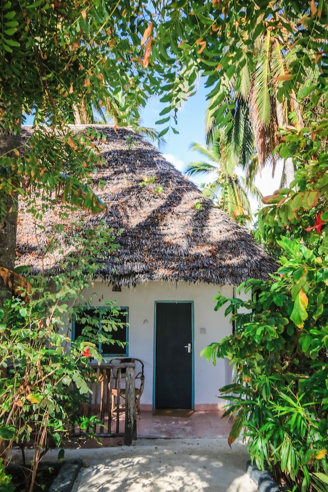 Blue Reef Sport And Fishing Lodge & Bungalows 44/49