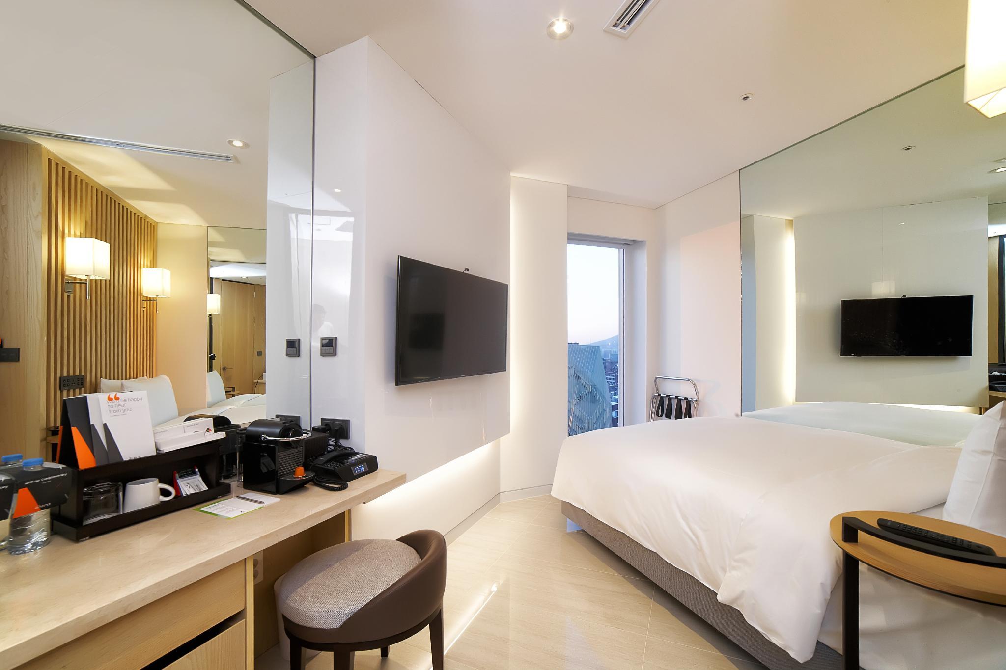 Semi Room, Superior, Single, Semi Double Bed