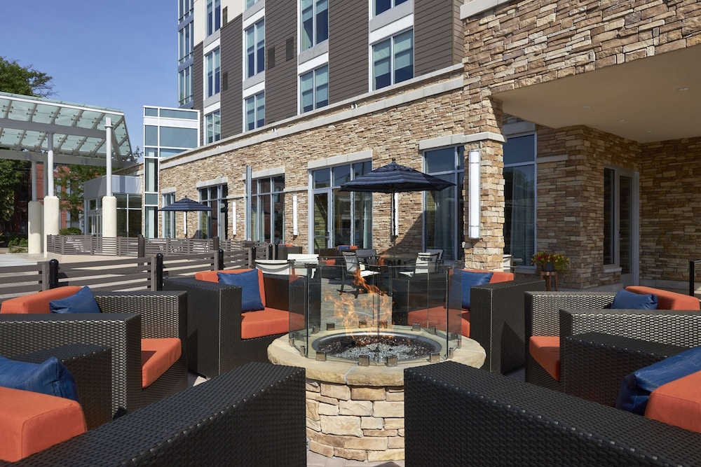 Hyatt Place Evansville / Downtown 17/25