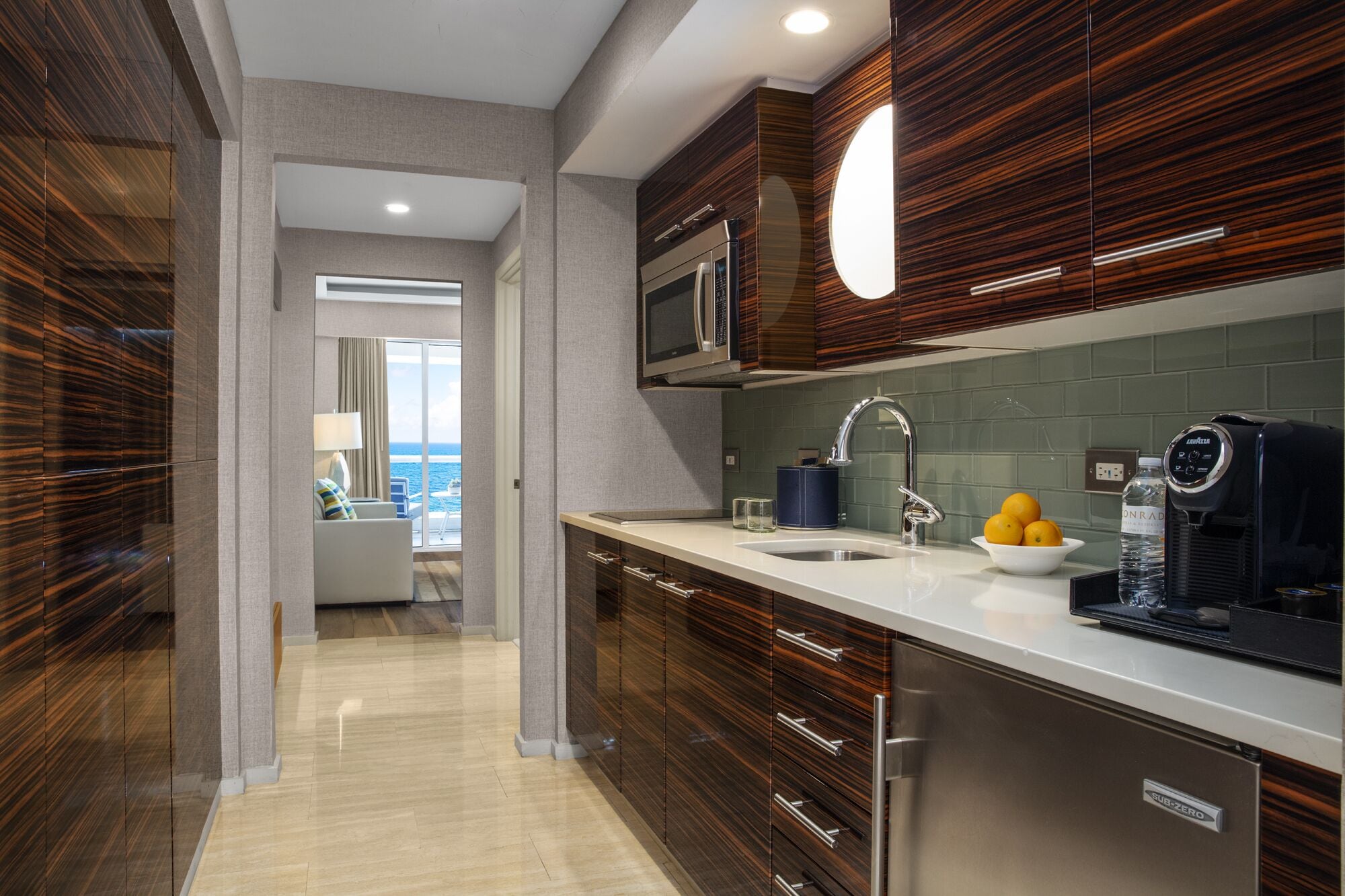 1 Bedroom, Suite, 2 Queen Beds, Ocean Front 6/7