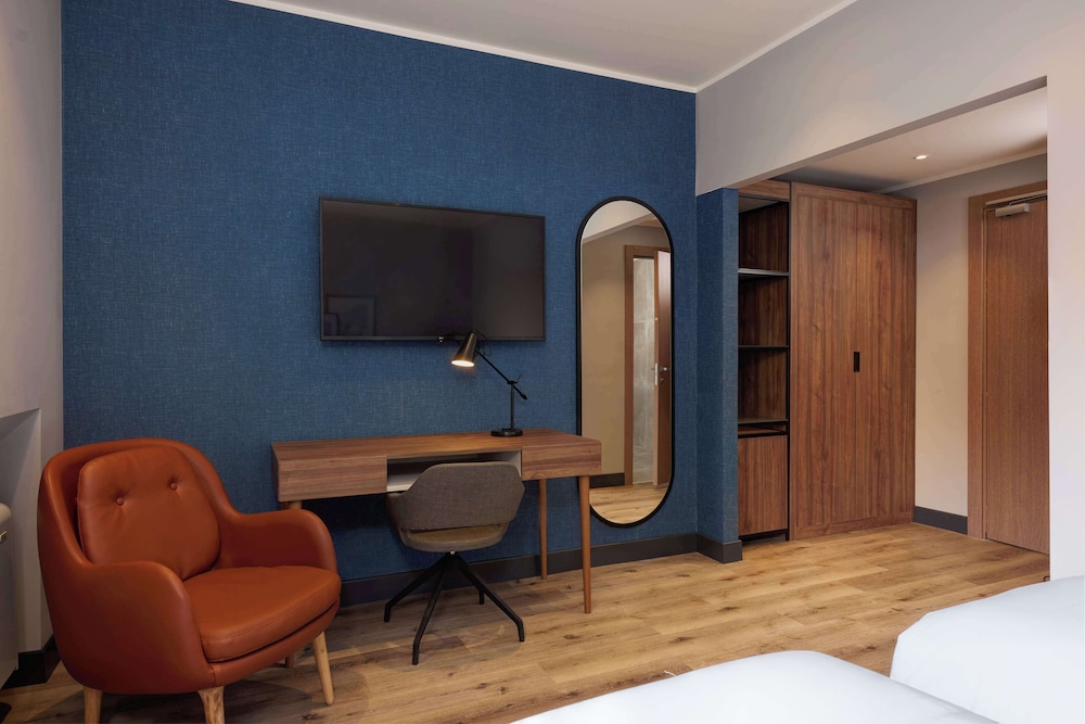 Radisson Hotel Ferrara 55/60