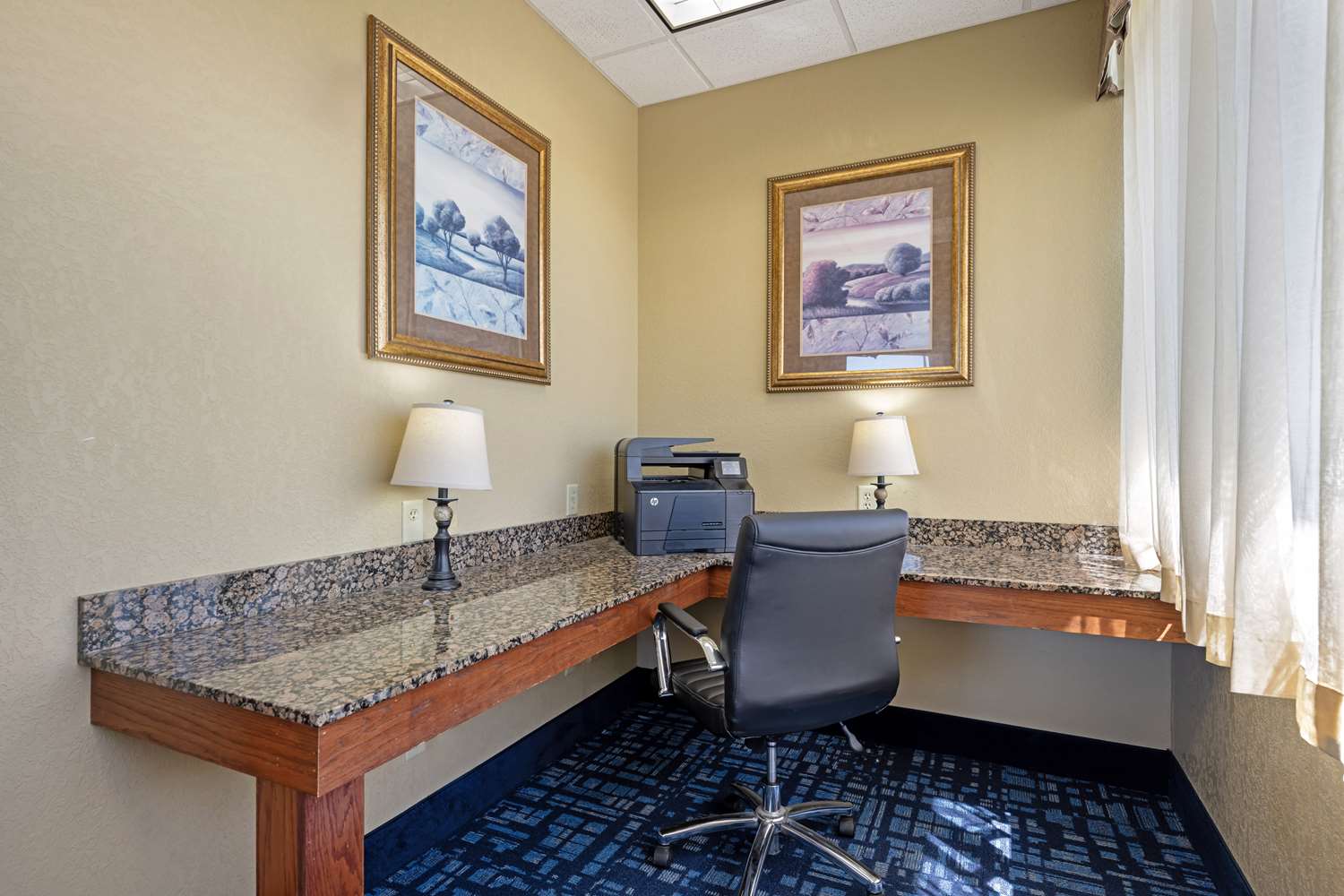 Best Western Plus Mid Nebraska Inn & Suites 36/41