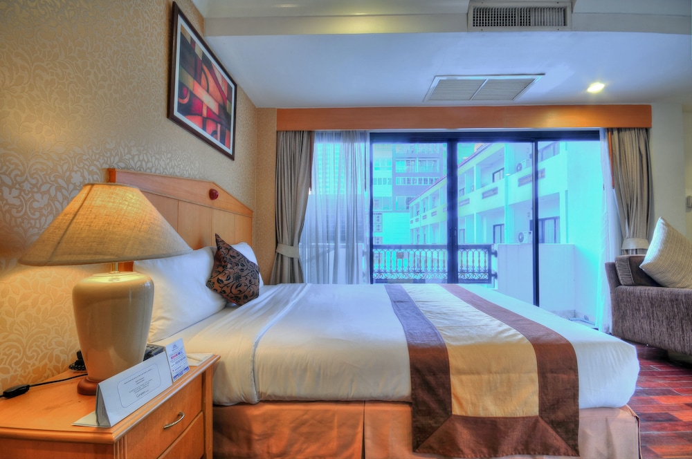 Admiral Suites Bangkok 12/50