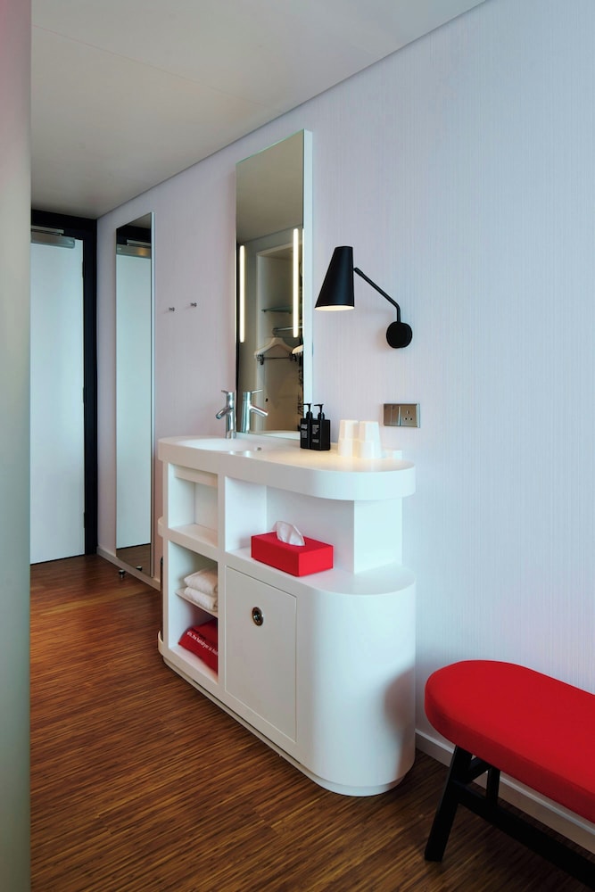 غرفة بسرير كينج، citizenM Dublin St Patricks 9/10