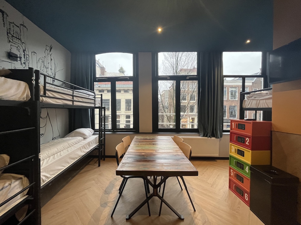 Heart of Amsterdam 33/50