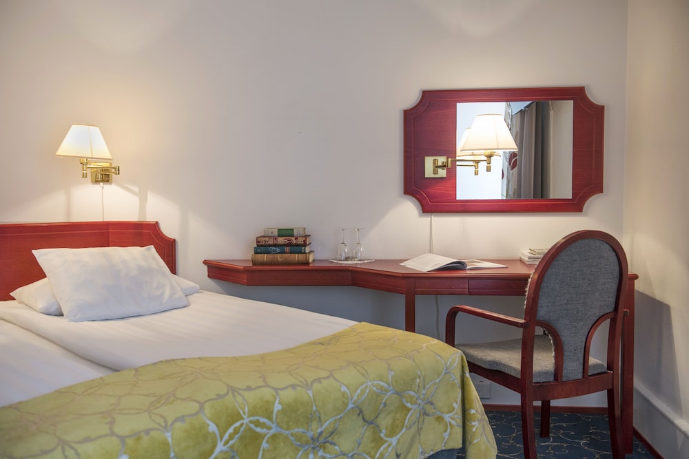 Best Western Strand Hotel 10/60