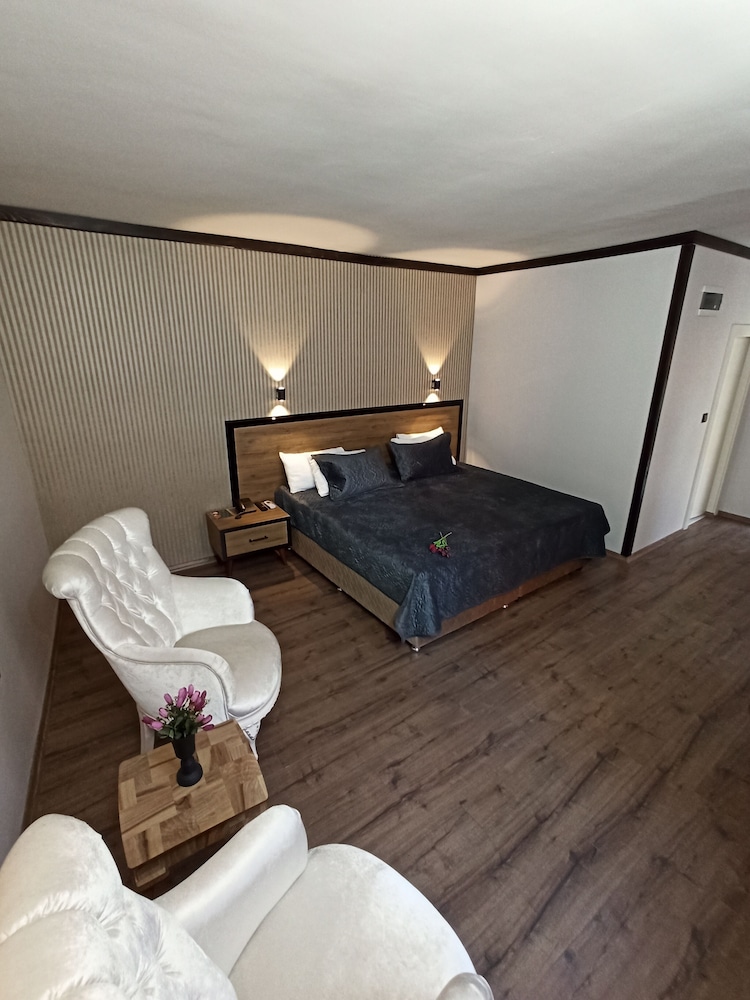 Suvari Boutique Hotel 13/47