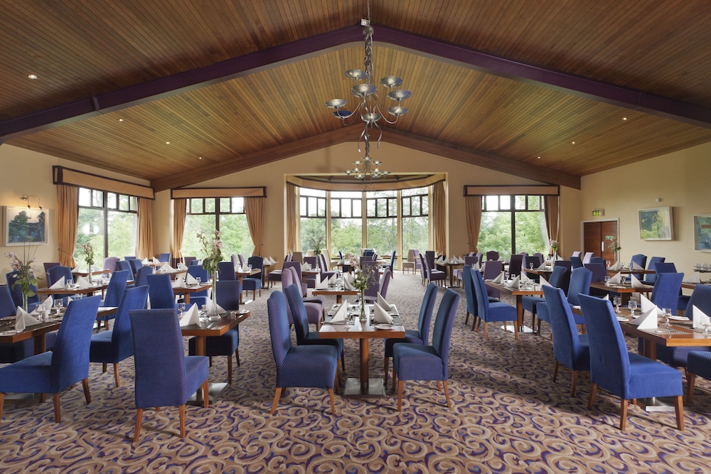 Westport Woods Hotel Spa 45/51