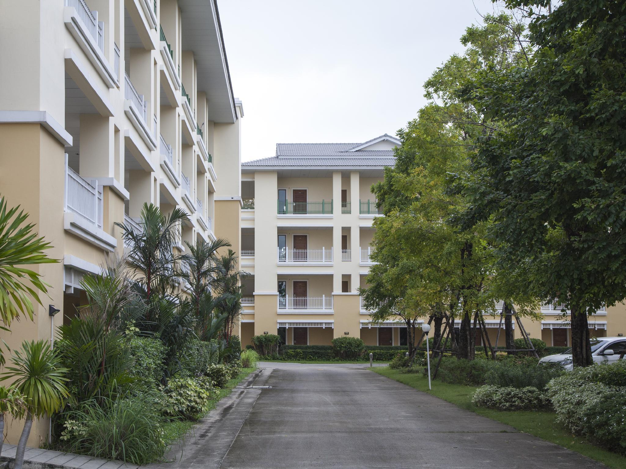 Palette The One Residence Hotel 41/42