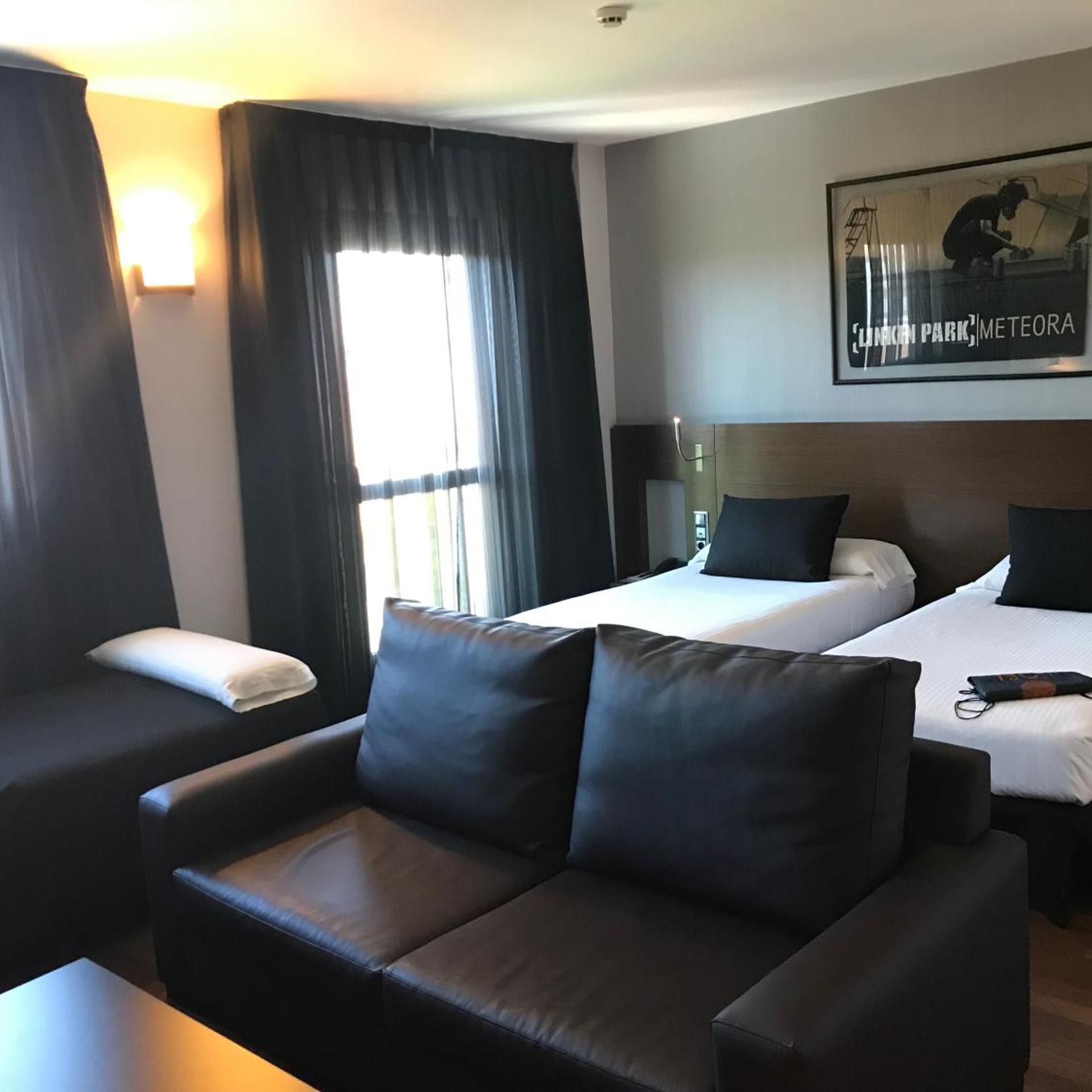 Room, Triple, Bathtub