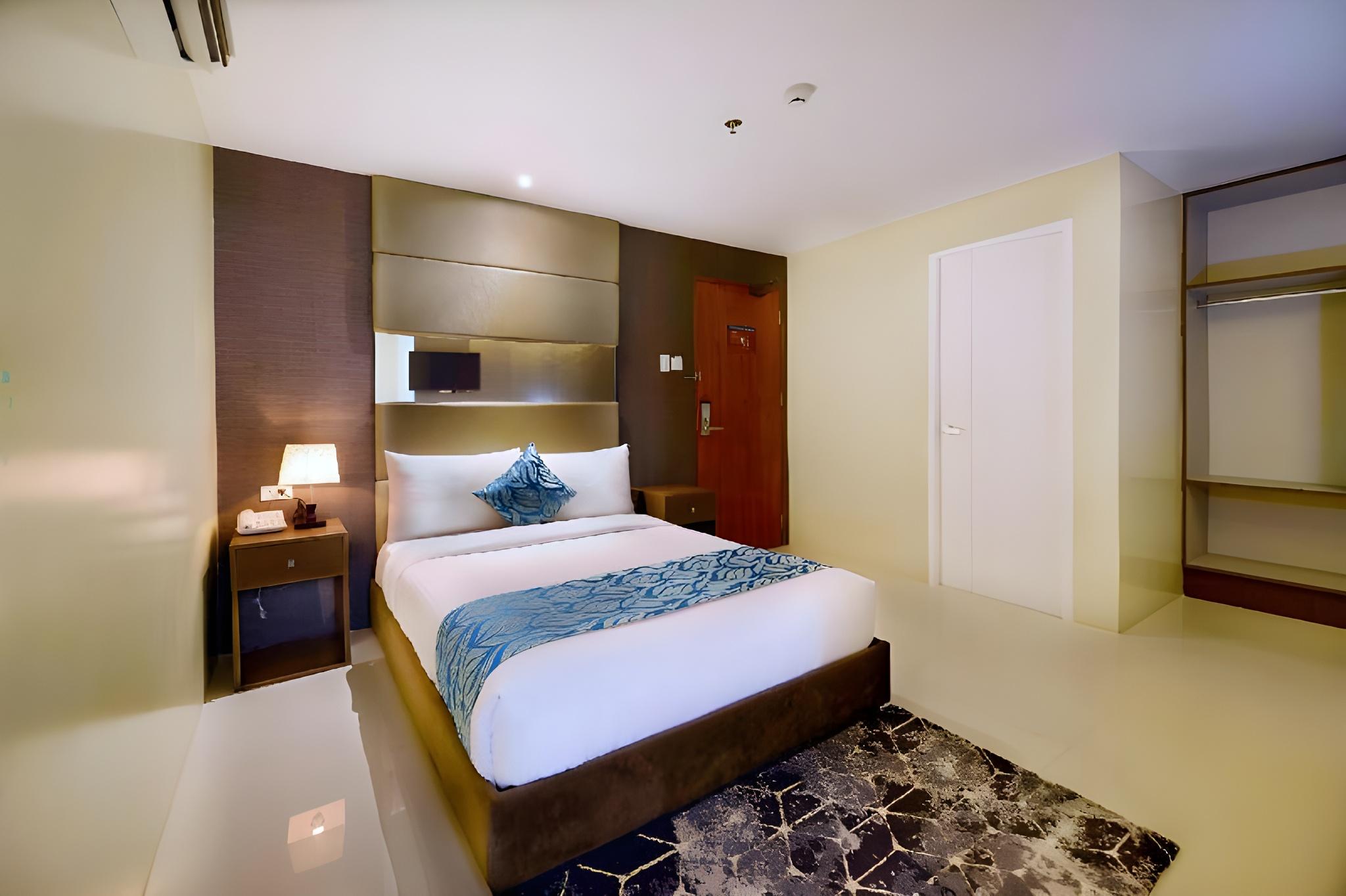 Deluxe, Double Bed