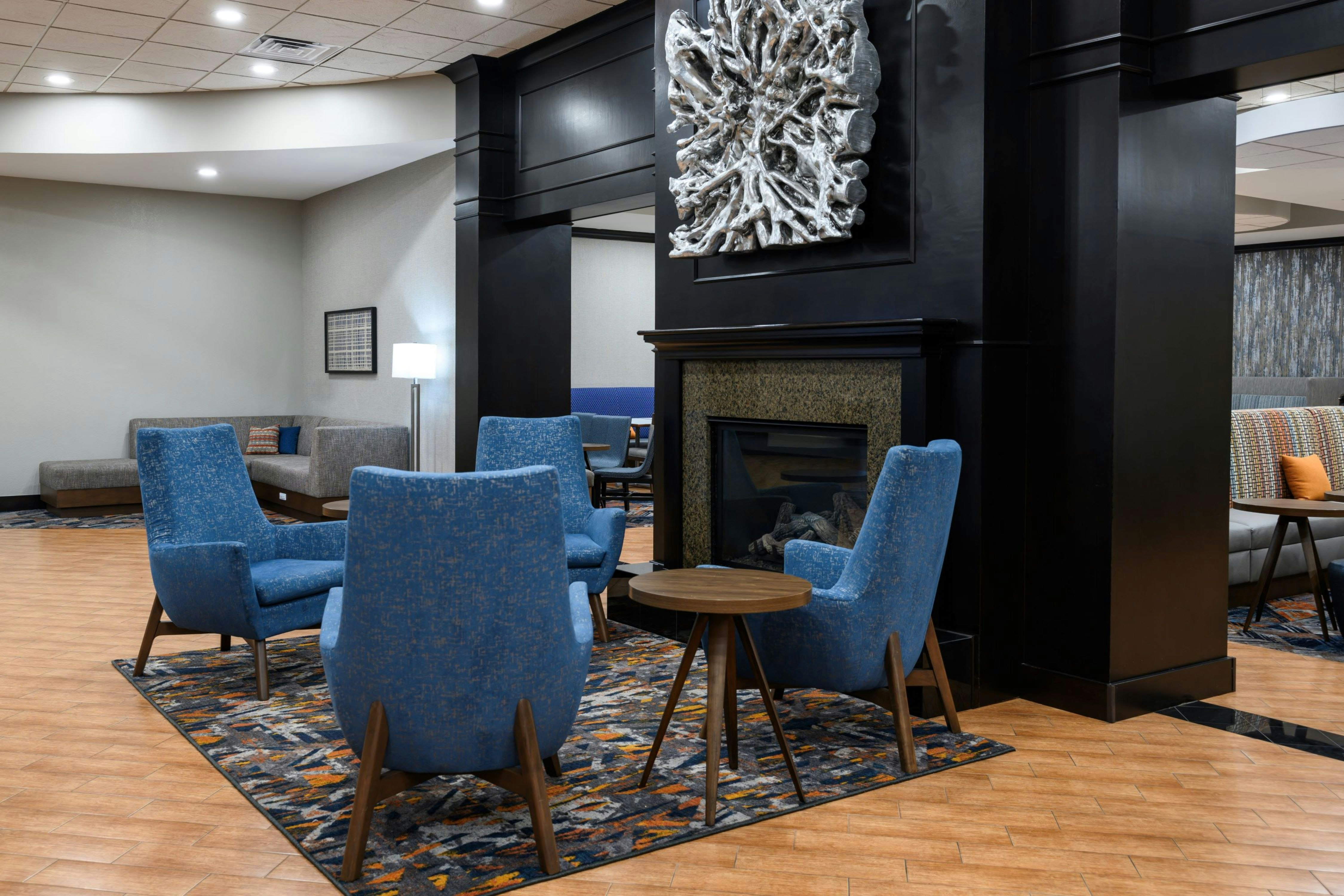 Hampton Inn Evansville Airport 66/70