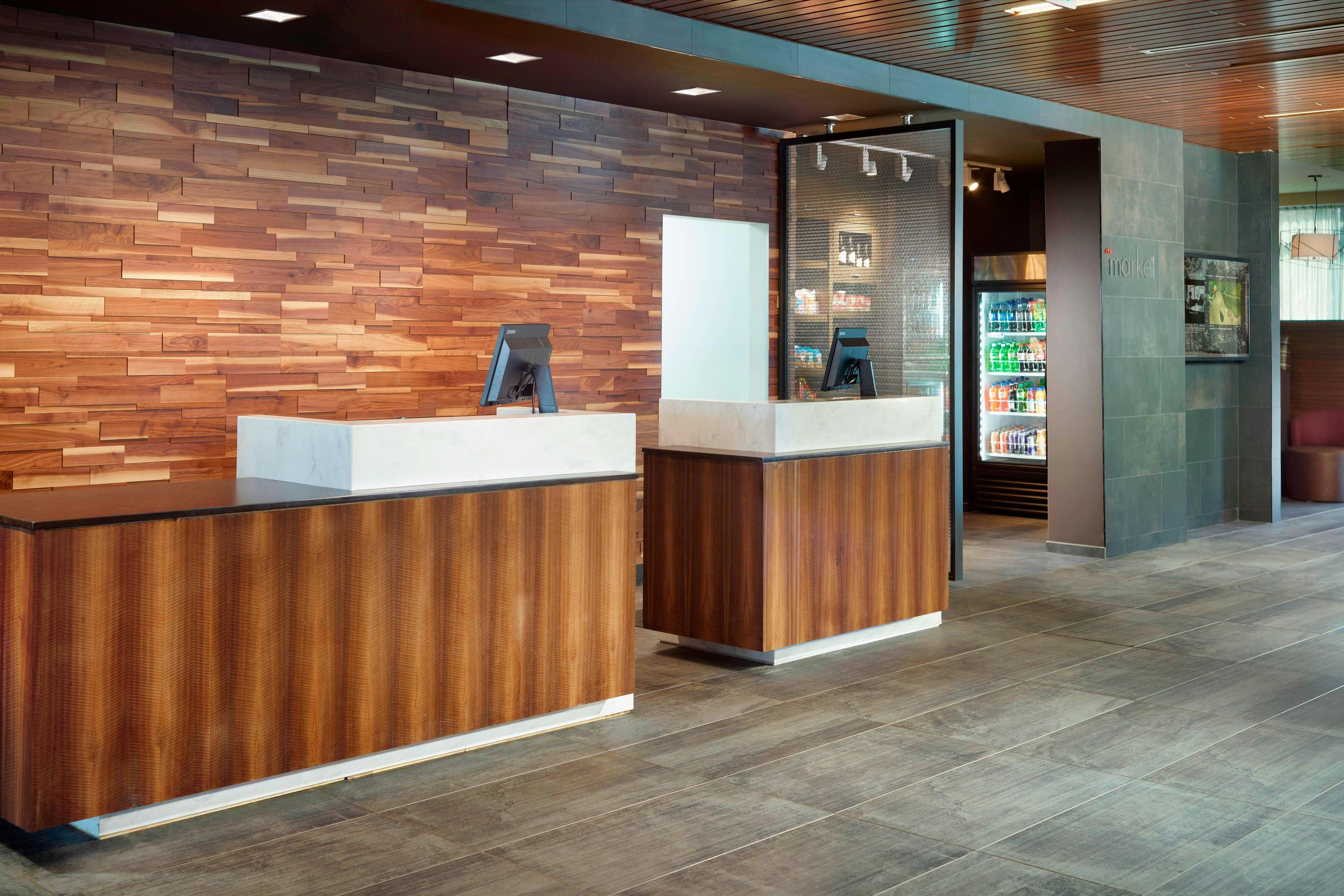 Courtyard By Marriott Lagrange 5/45