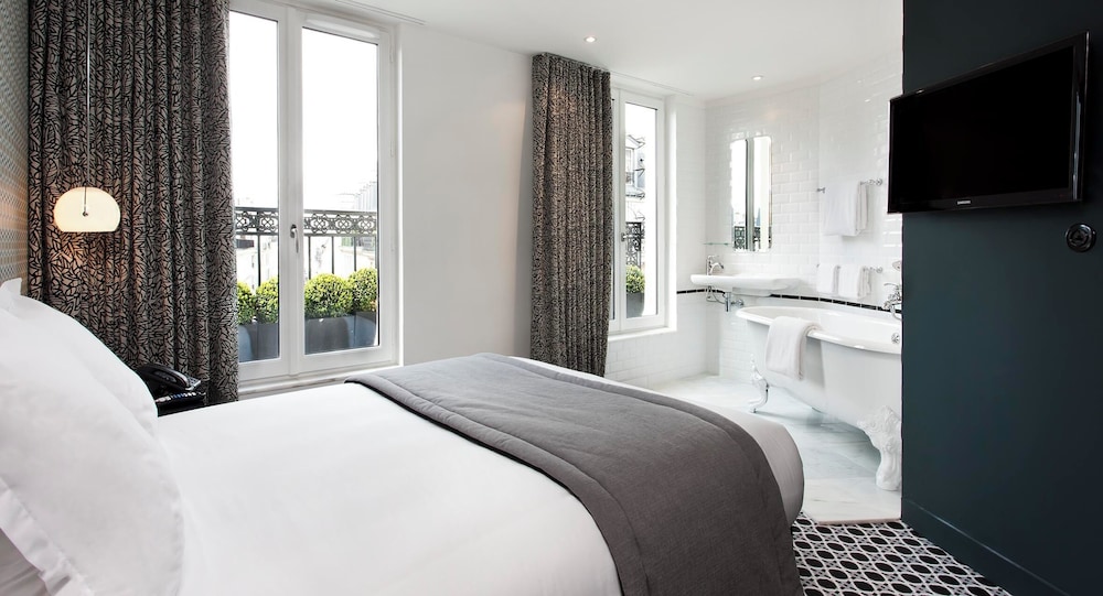 HOTEL EMILE 27/49