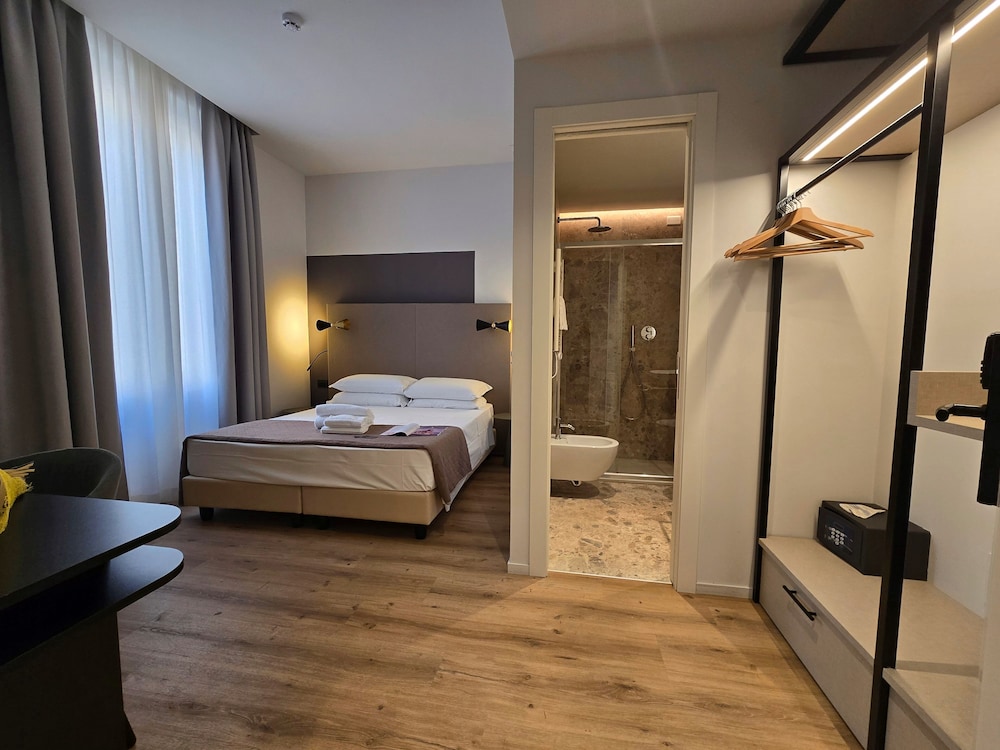 Hotel Porta Pia 17/49