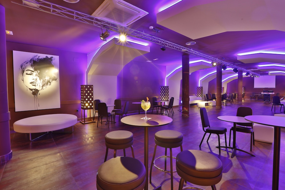 Gran Hotel Suances 26/34