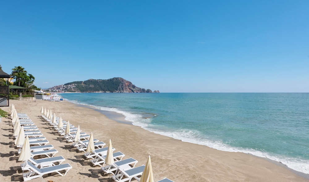 Floria Beach Hotel 13/21